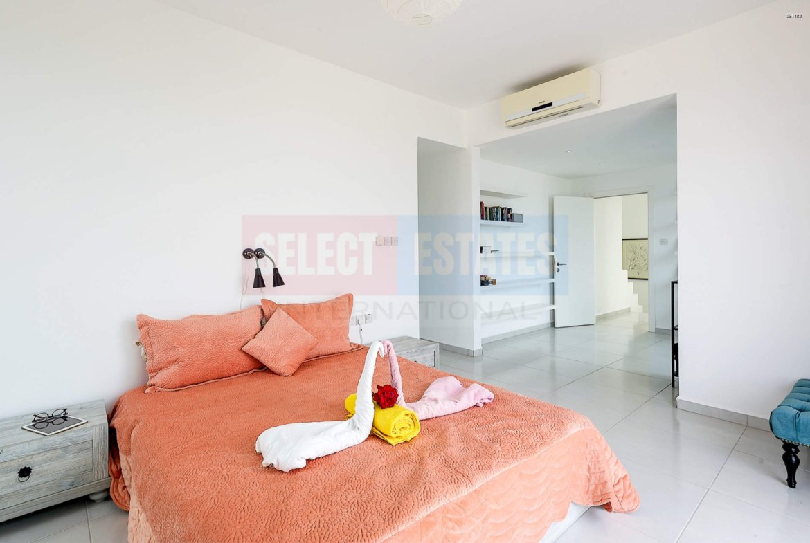 Sea front Luxury Detached Villa