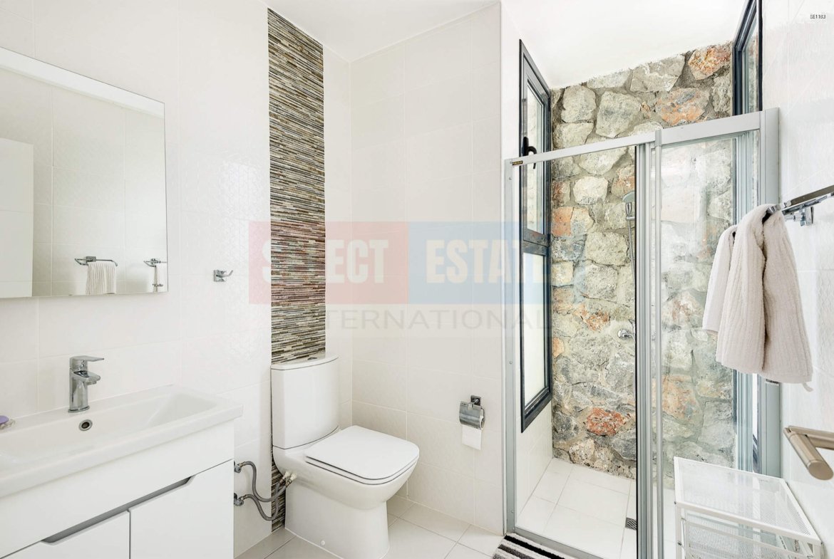Sea front Luxury Detached Villa