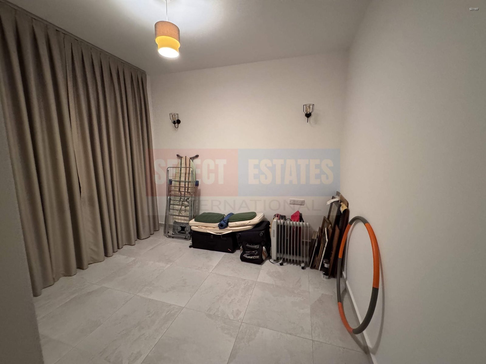 SE1187_008 See front Luxury Bungalow –