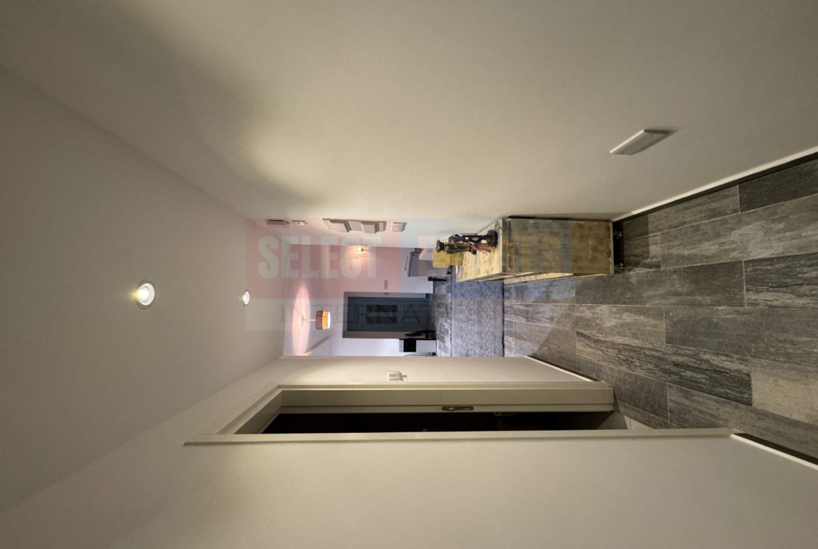 See front Luxury Bungalow –