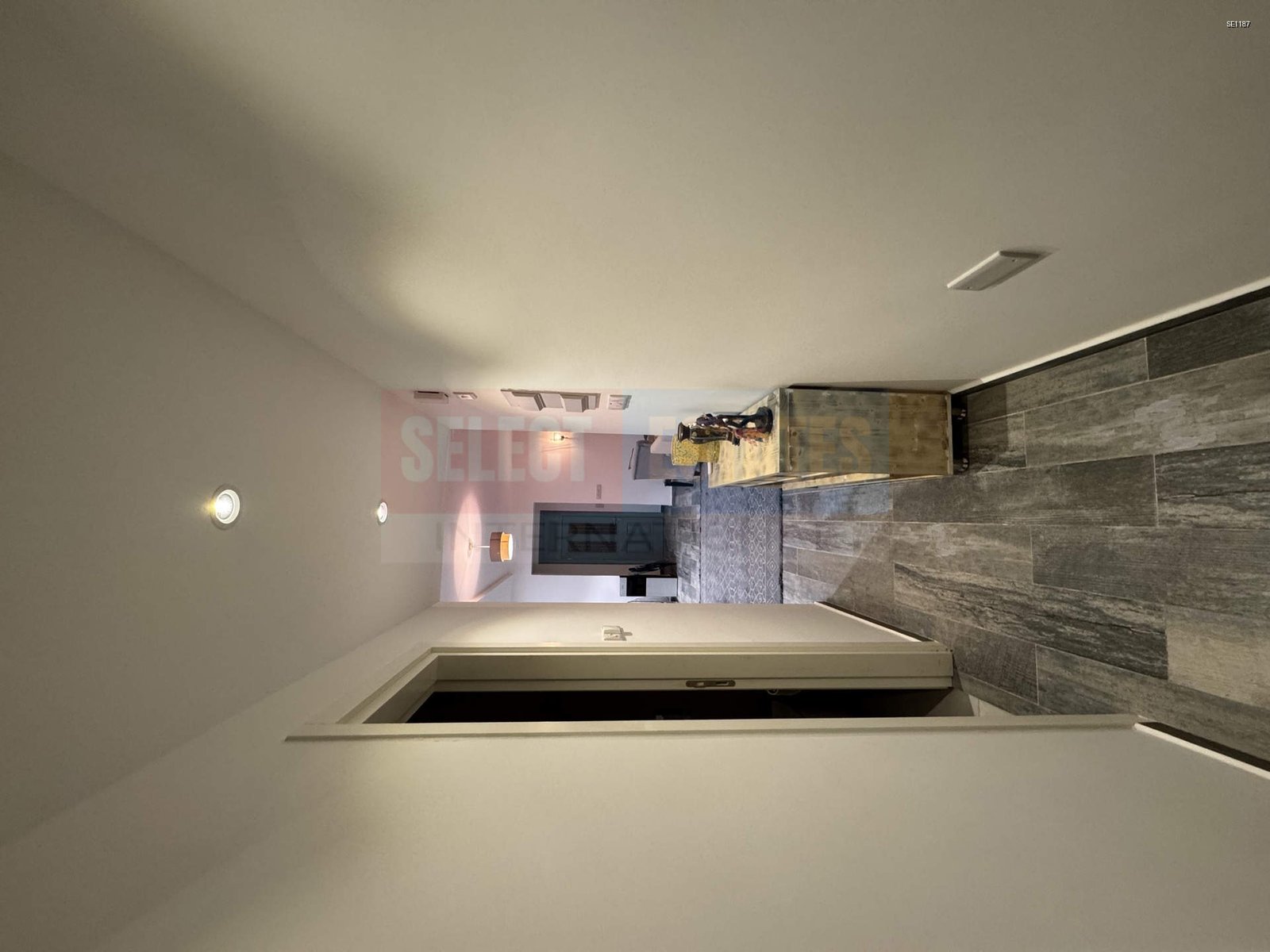 SE1187_015 See front Luxury Bungalow –