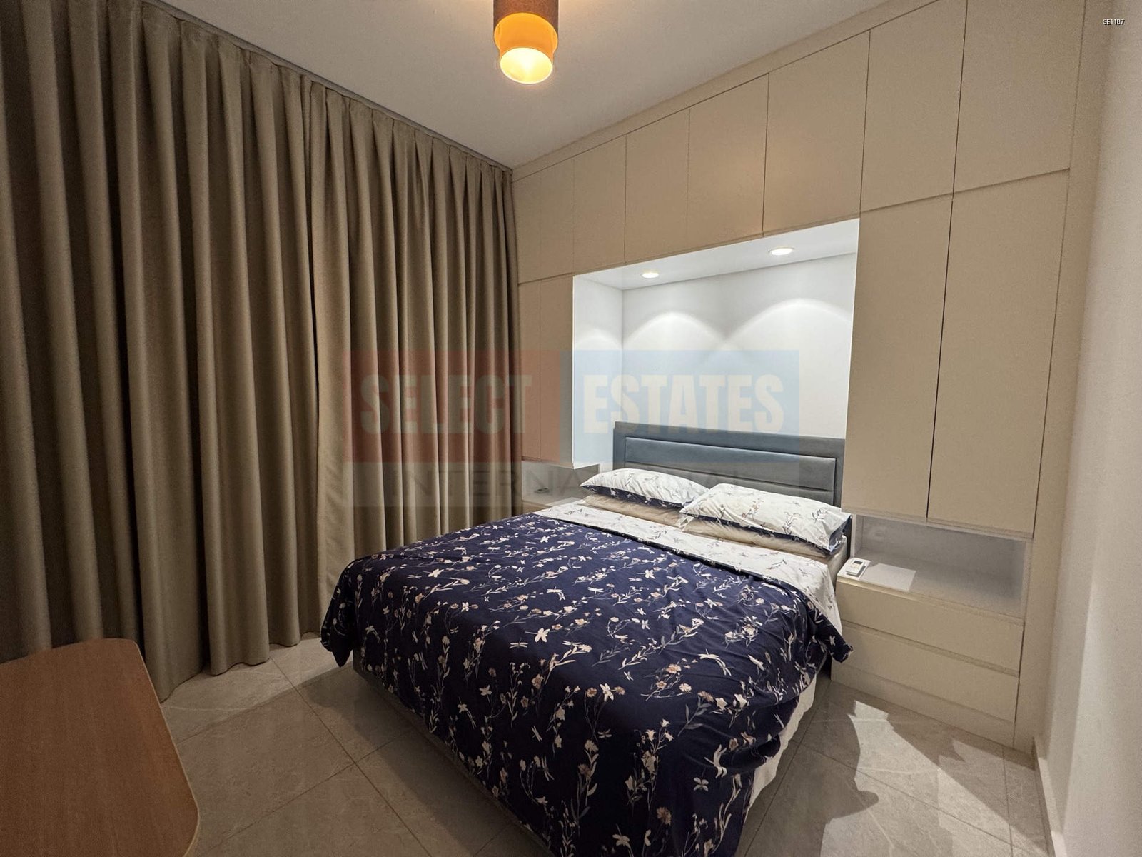 SE1187_017 See front Luxury Bungalow –