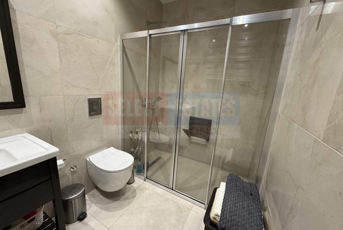 See front Luxury Bungalow –