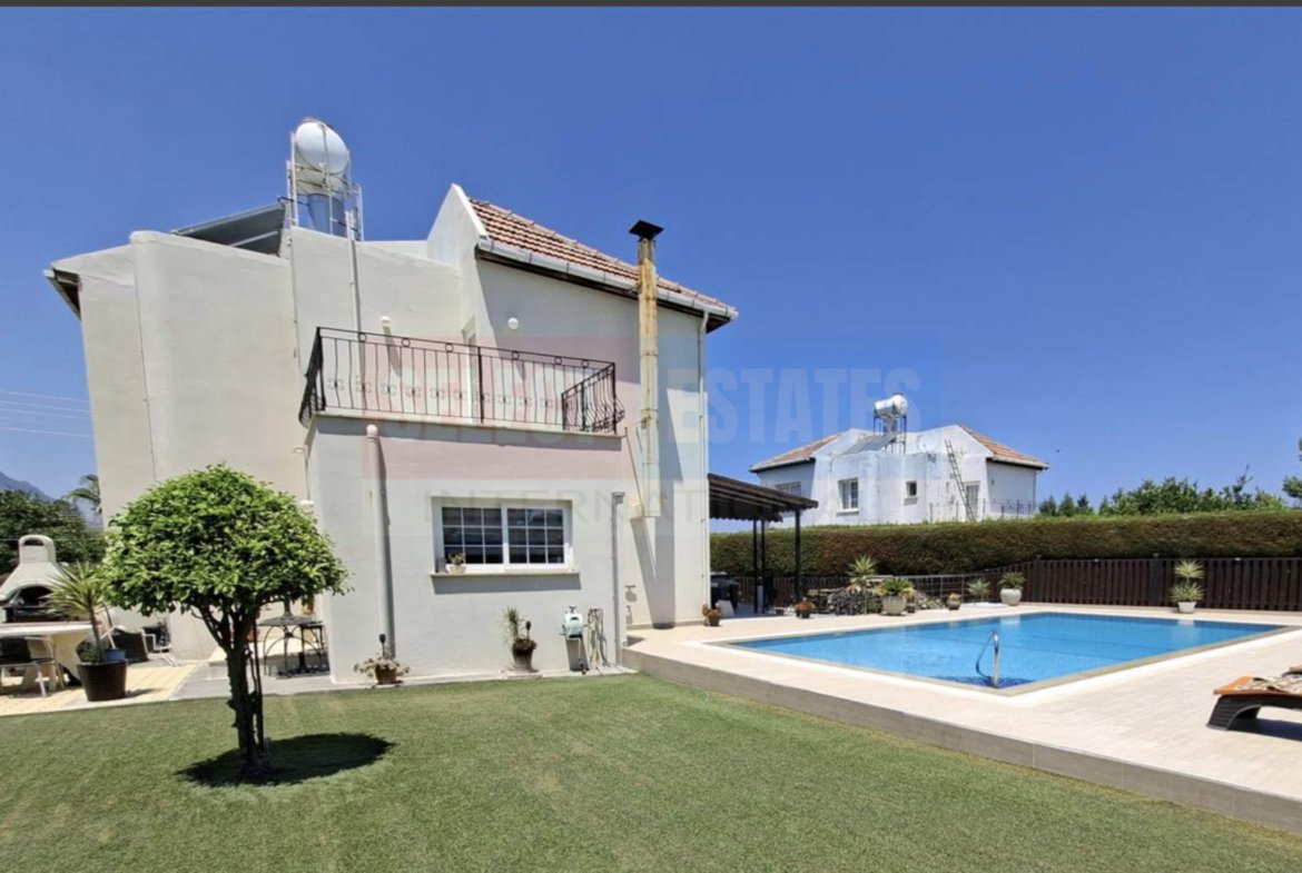 Villa for Sale with Pool in Lapta