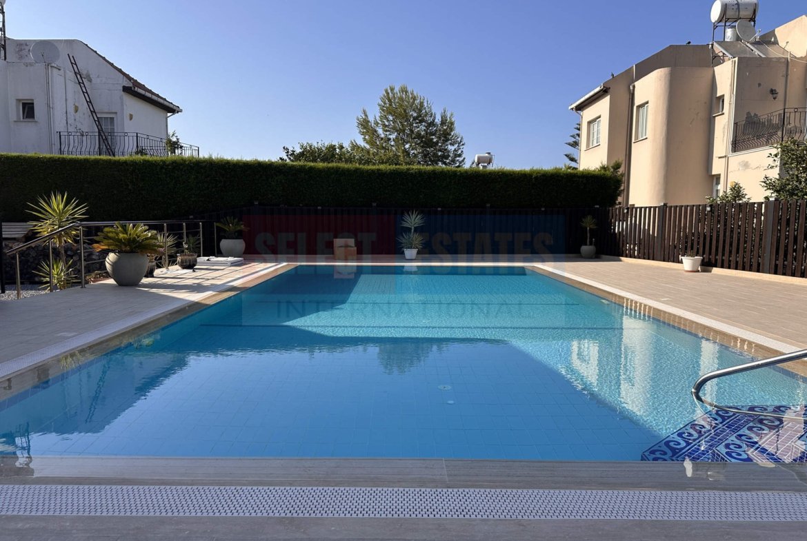 Villa for Sale with Pool in Lapta