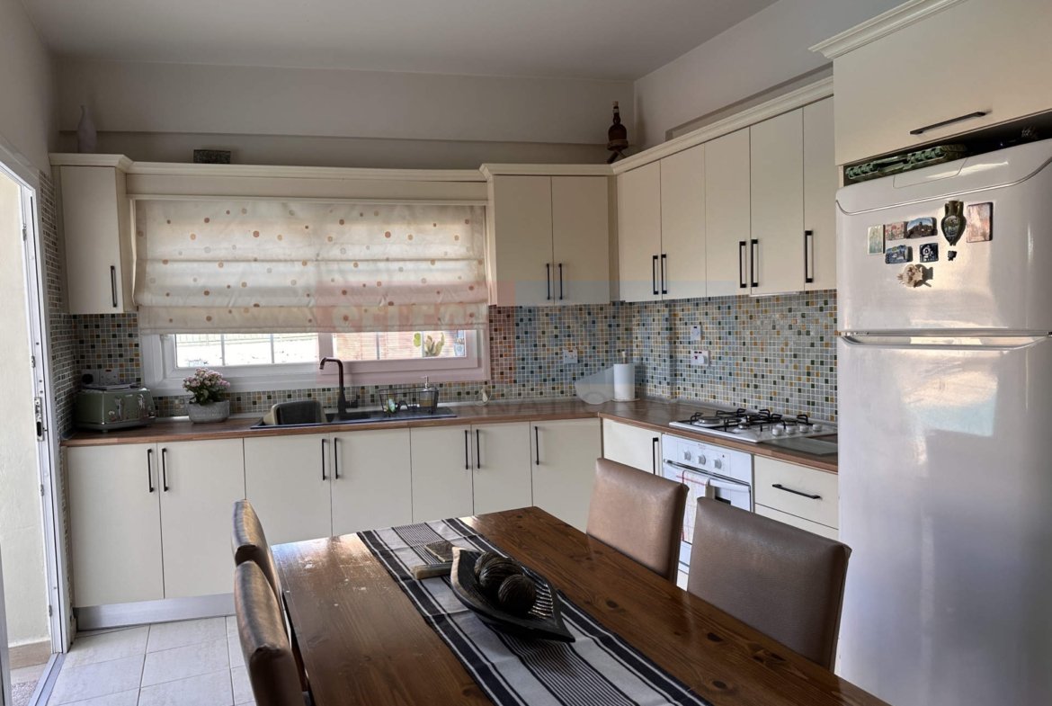 Villa for Sale with Pool in Lapta