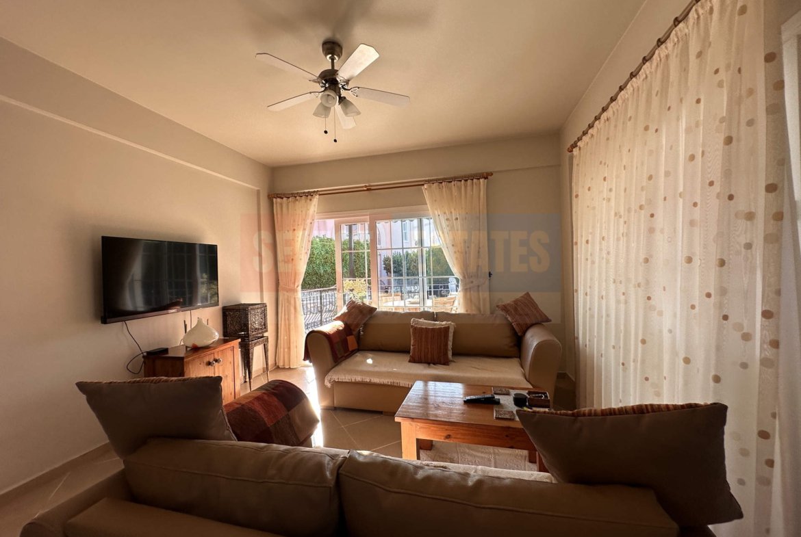 Villa for Sale with Pool in Lapta
