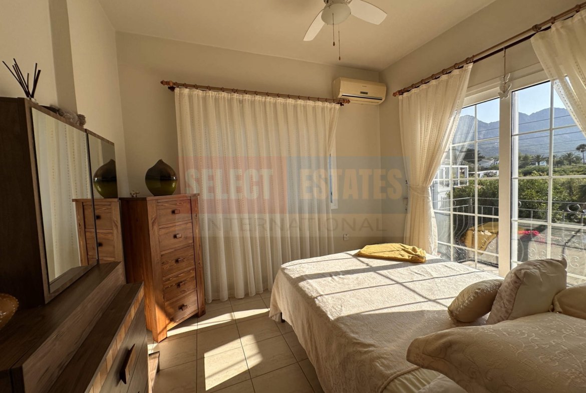 Villa for Sale with Pool in Lapta