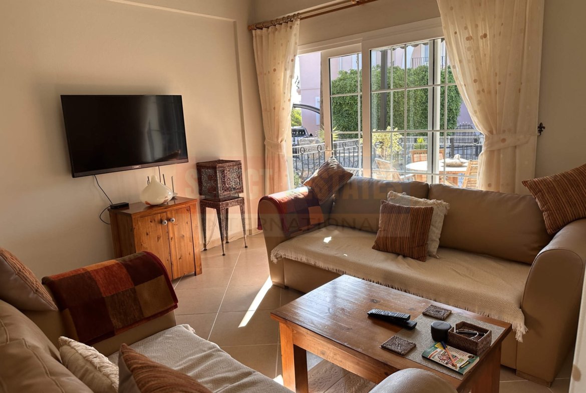 Villa for Sale with Pool in Lapta