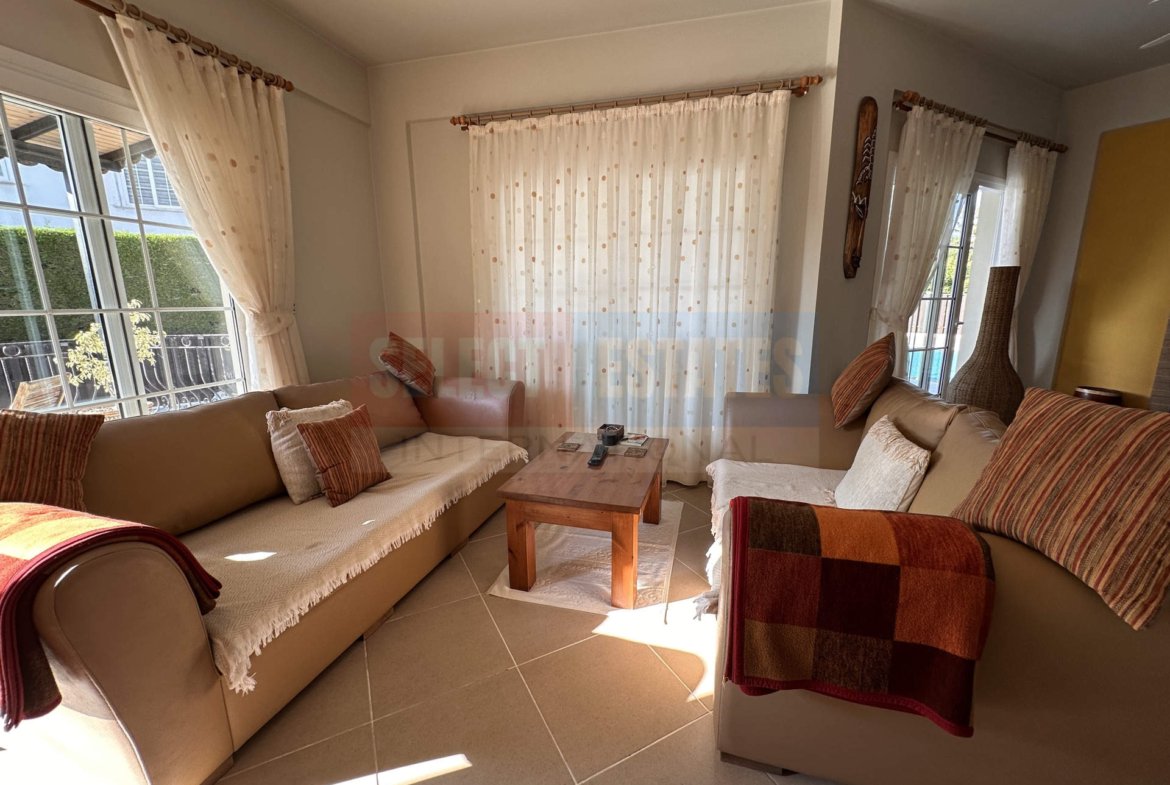Villa for Sale with Pool in Lapta