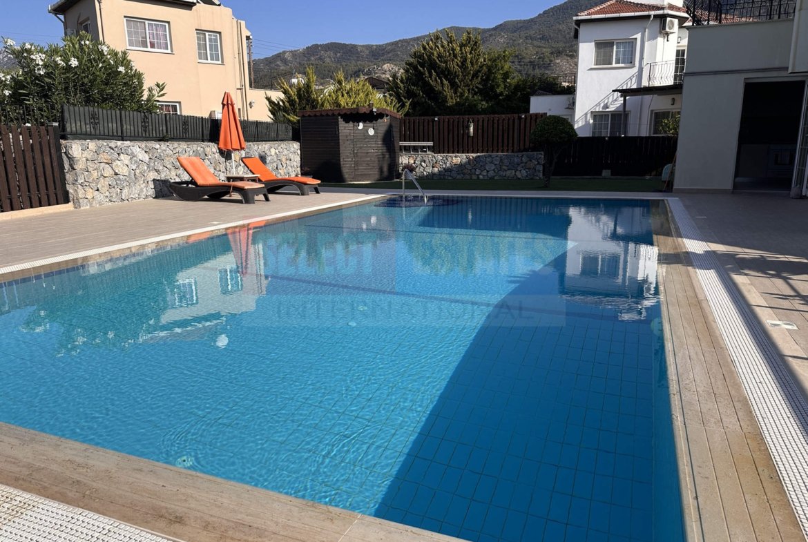 Villa for Sale with Pool in Lapta