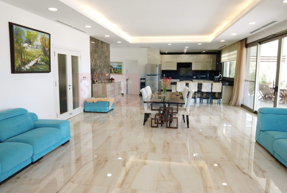 Beach front luxury villa