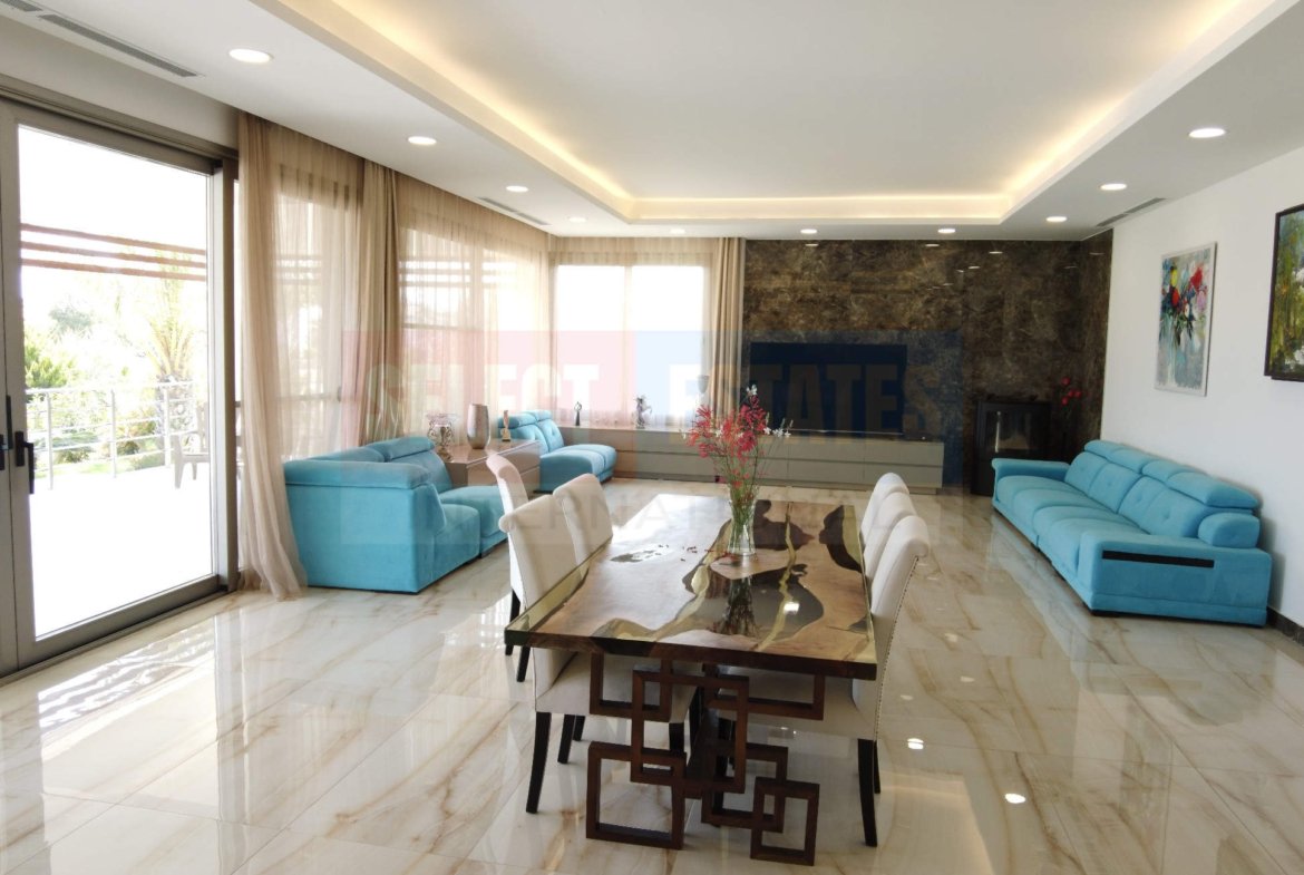 Beach front luxury villa