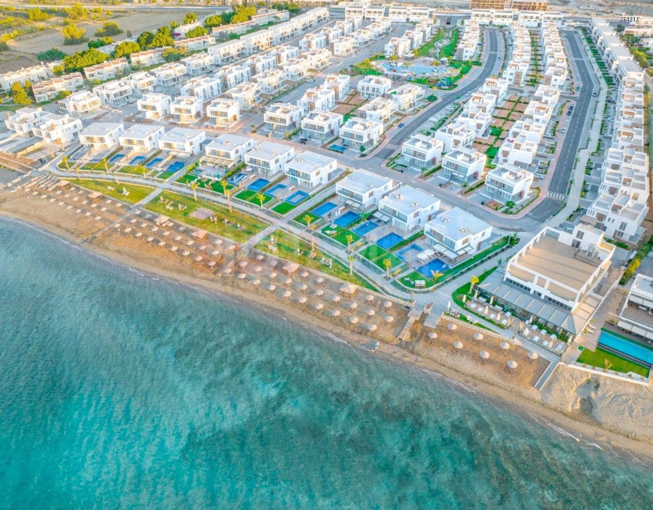 SE1213_002 Seafront Private Villa – Four Seasons Life 1