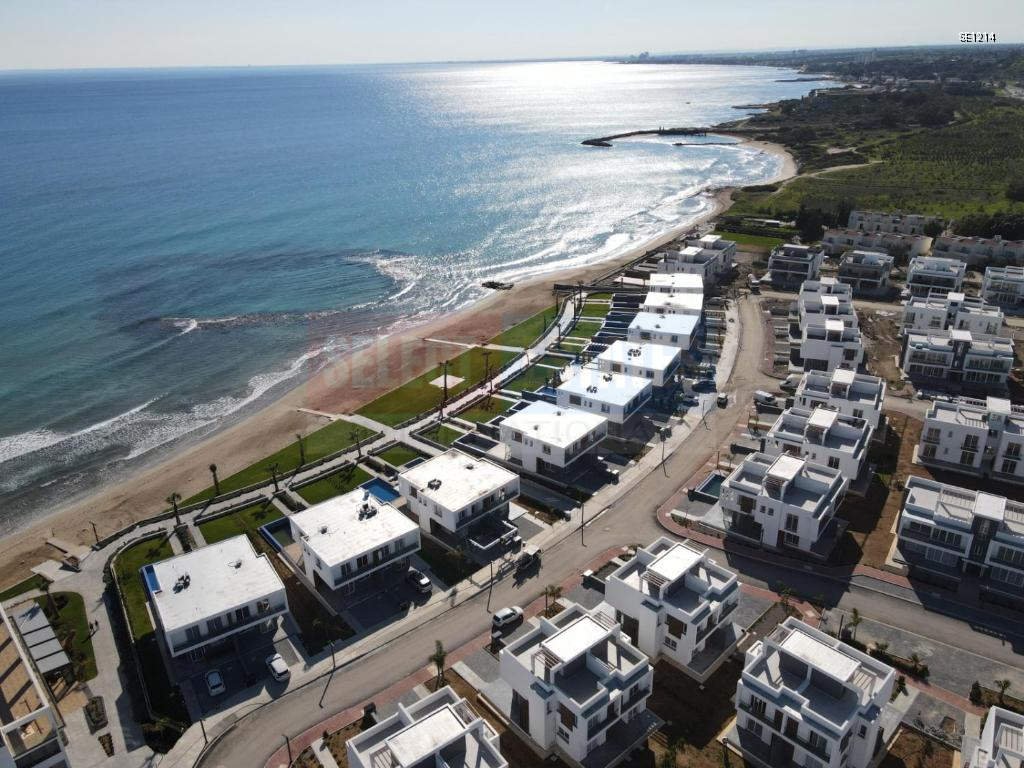 Beachfront Villa in Long Beach – Dream House