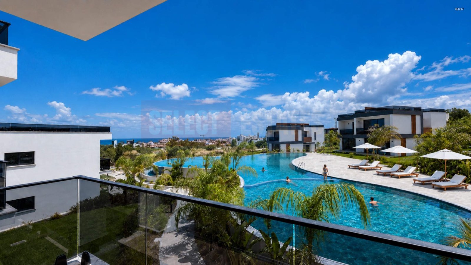 Luxury Apartment with Pool in Zeytinlik