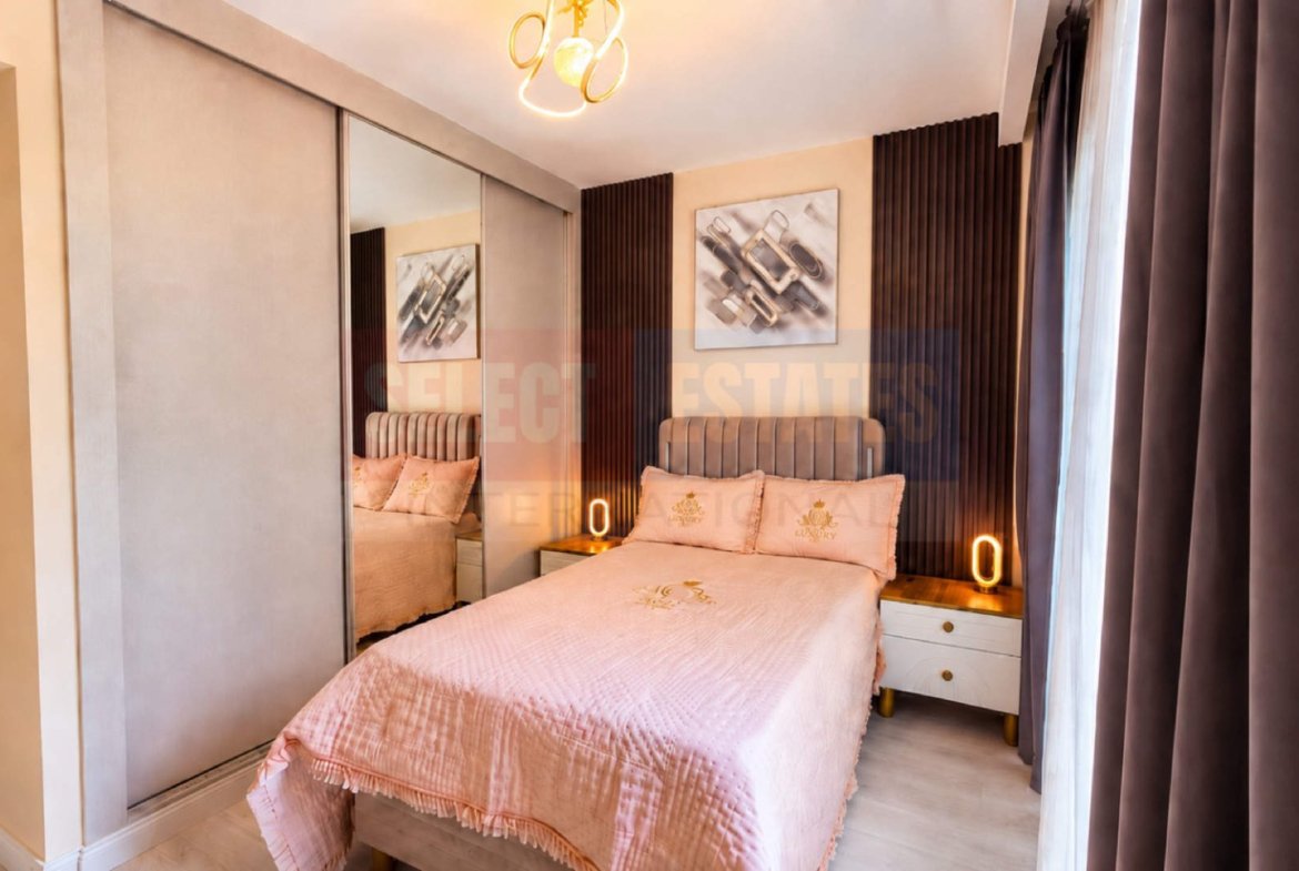 Luxury Apartment with Pool in Zeytinlik