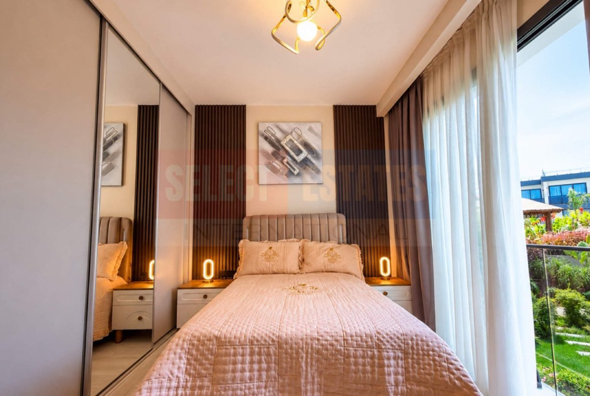 Luxury Apartment with Pool in Zeytinlik