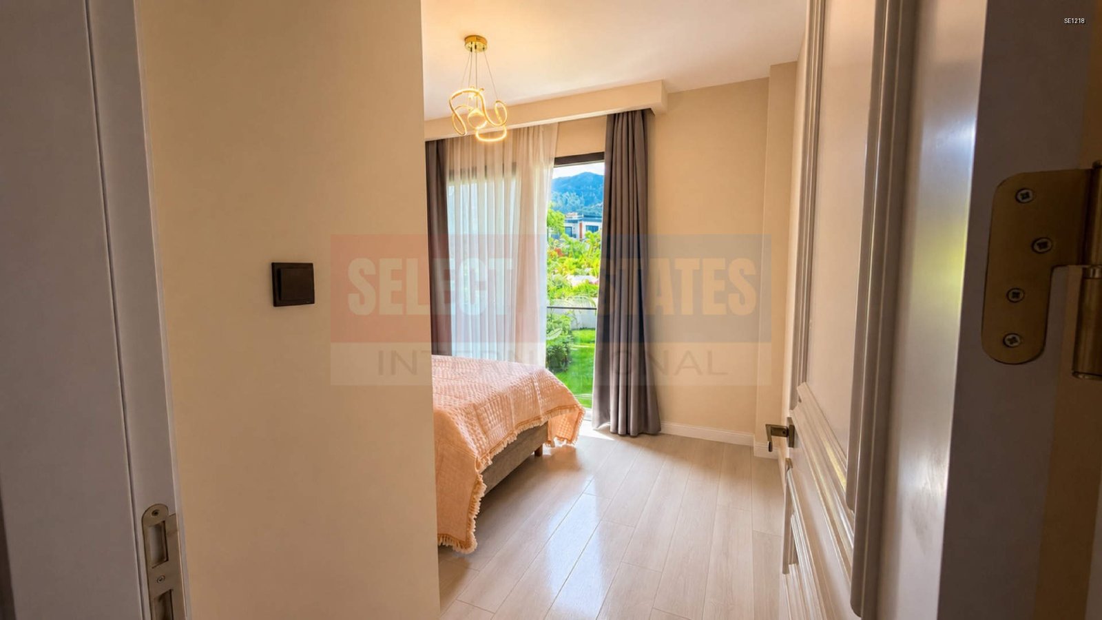 Furnished Luxury Villa For Rent