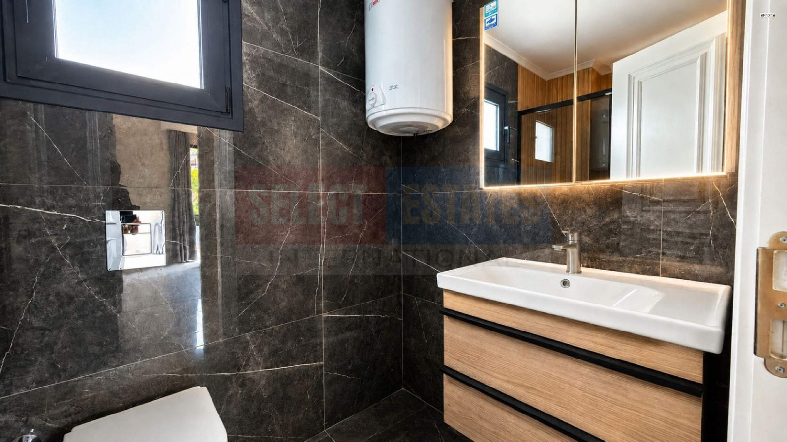 Furnished Luxury Villa For Rent