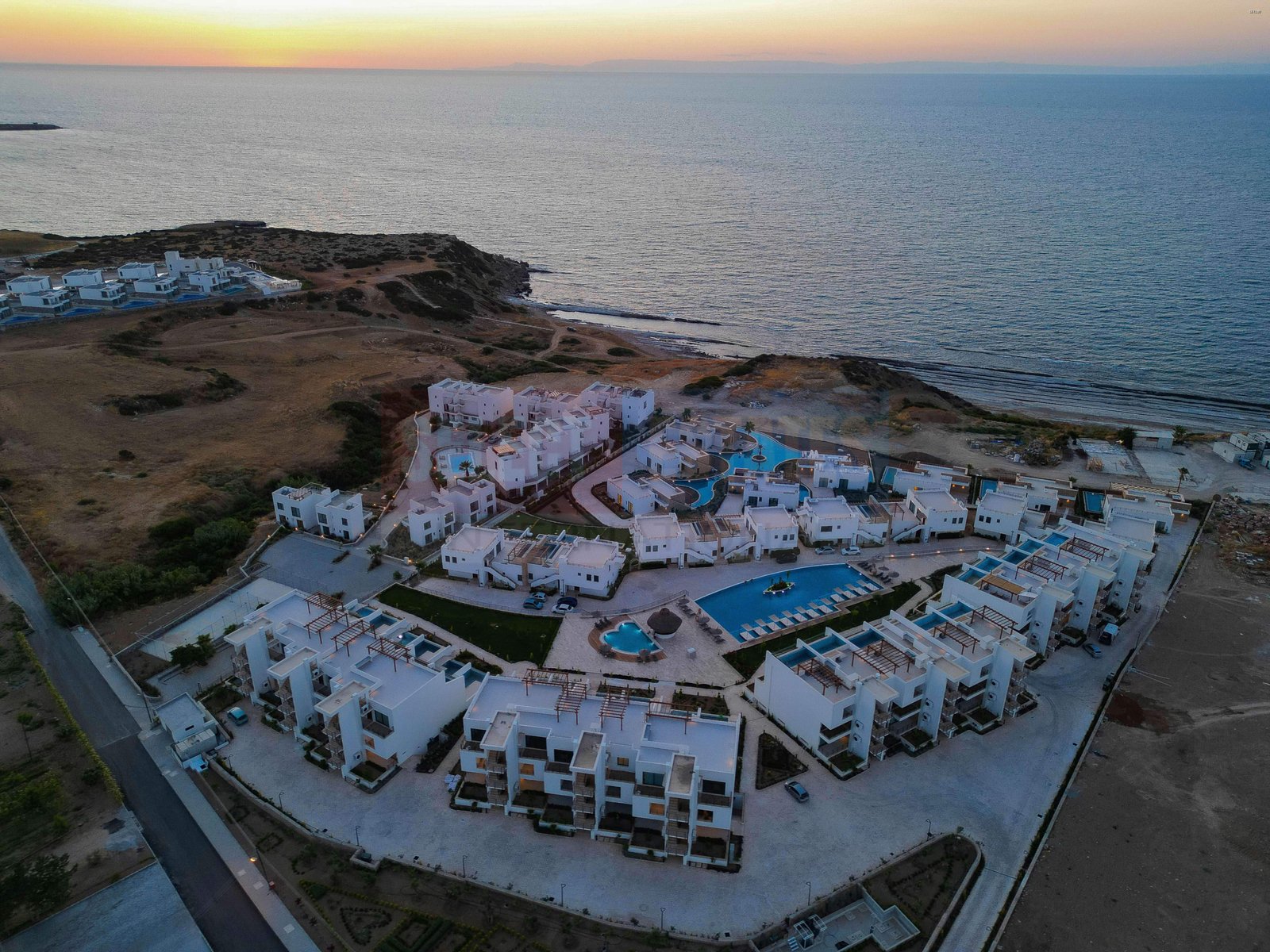 SE1230_016 Ready to move, Mykonos Homes Garden Loft with Pool