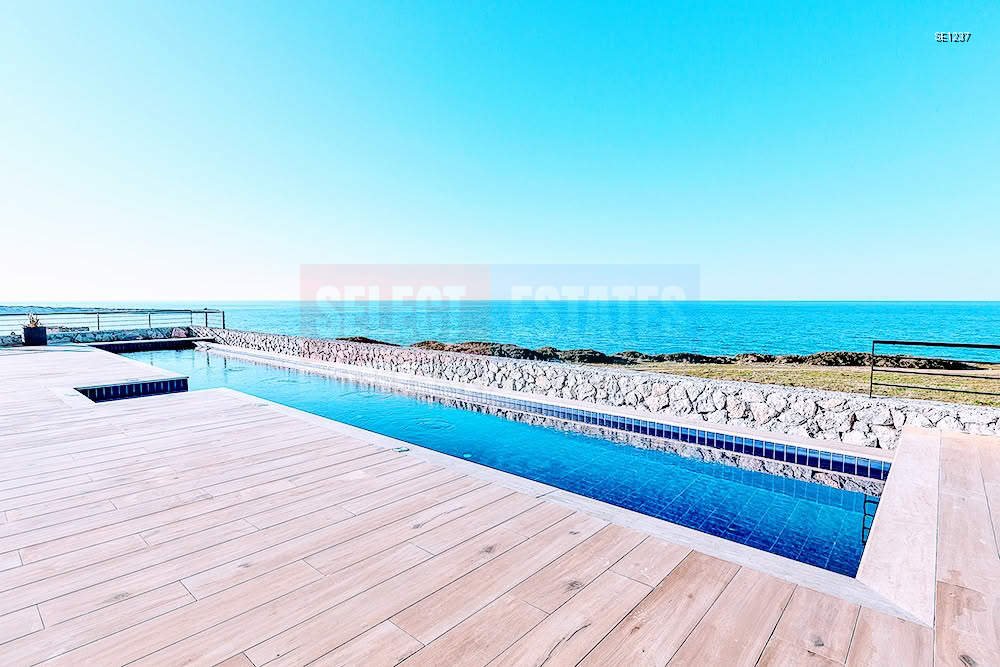 Luxury Modern Villa in Bahçeli