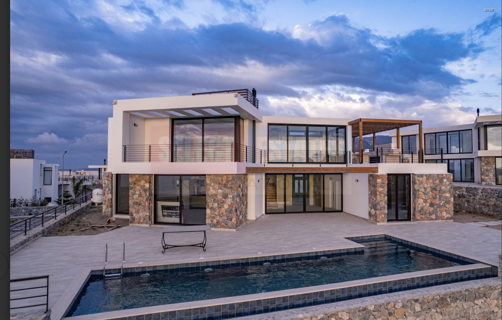 Luxury Modern Villa in Bahçeli