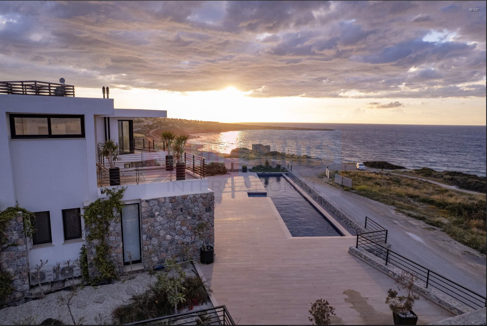 Luxury Modern Villa in Bahçeli