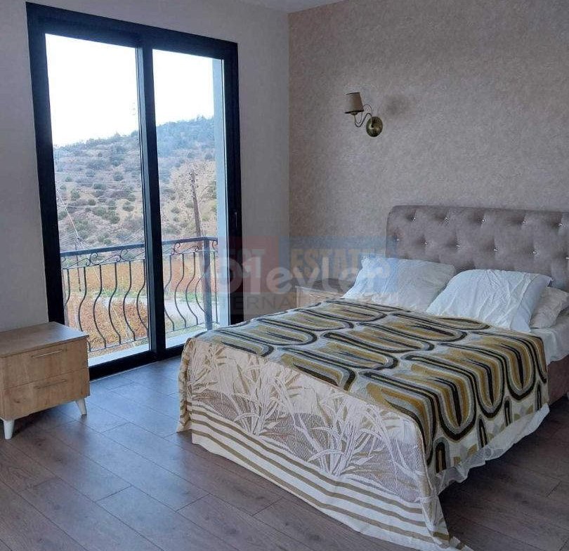 Luxury Villa with Vineyard Views and Infinity Pool in Ilgaz