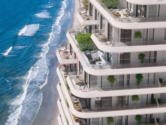 Luxury Sea Life on the West Coast