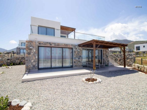Modern Seaside Villa in Küçük Erenköy Famagusta