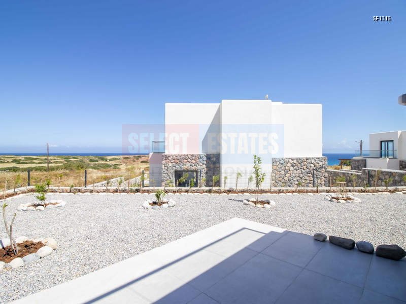 Modern Seaside Villa in Küçük Erenköy Famagusta