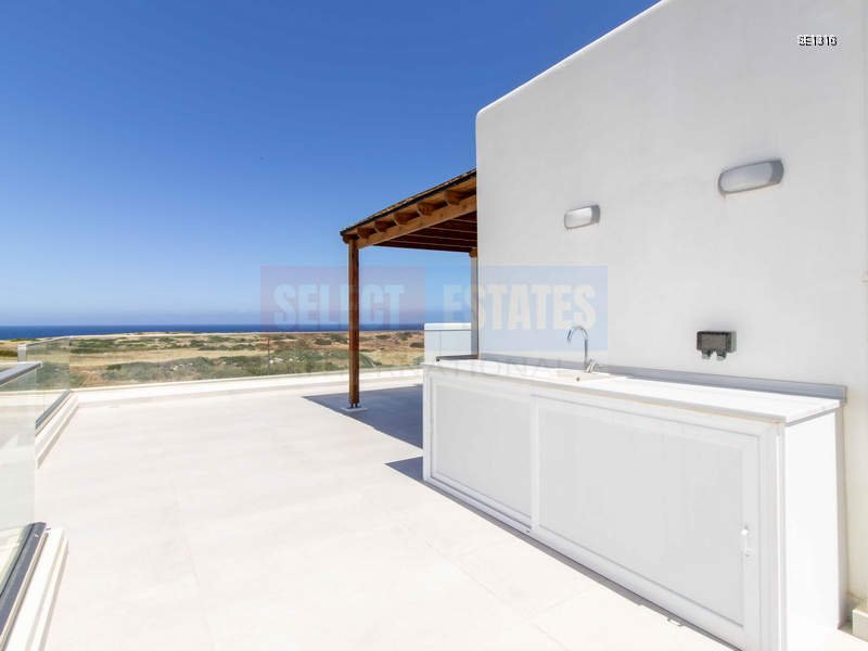 Modern Seaside Villa in Küçük Erenköy Famagusta