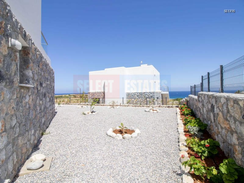 Modern Seaside Villa in Küçük Erenköy Famagusta