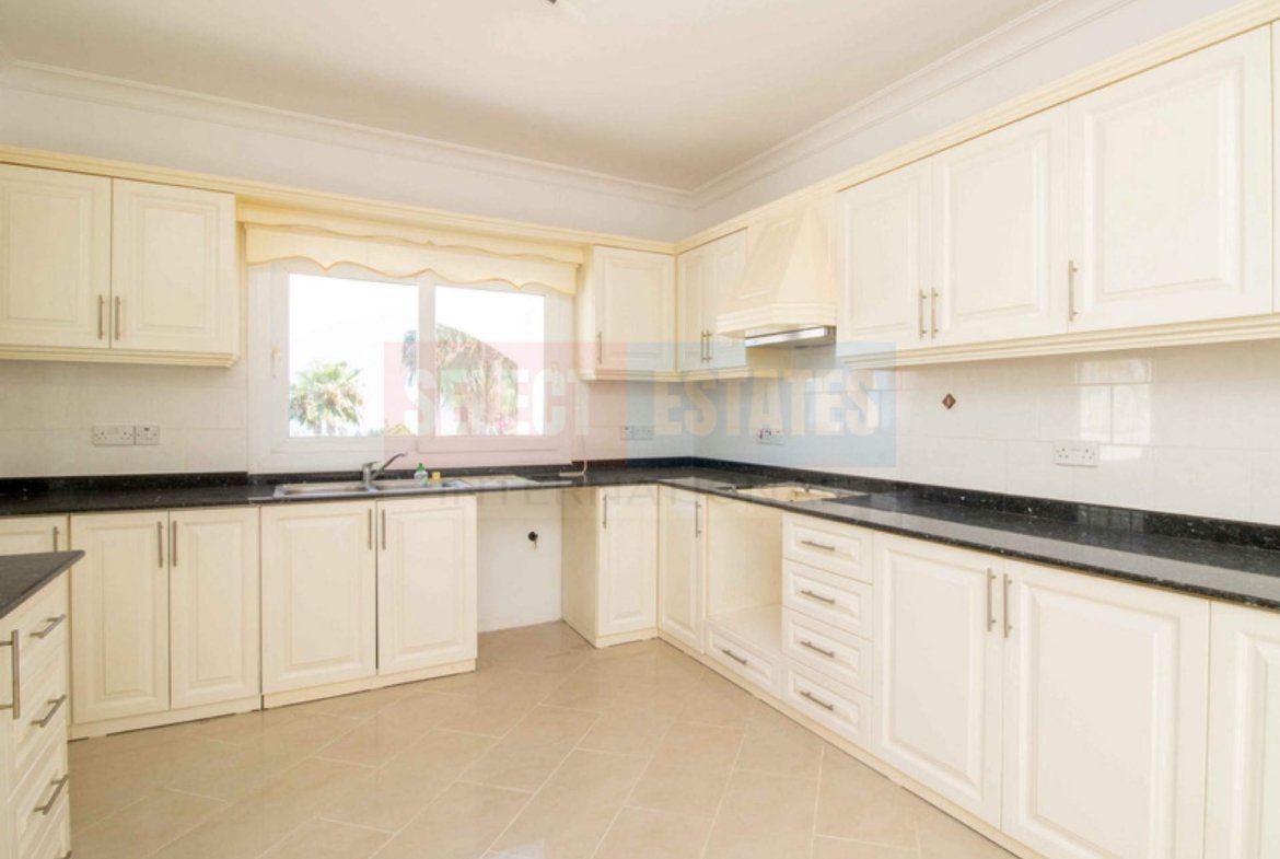 Luxury Villa with Pool in Bellapais, Northern Cyprus
