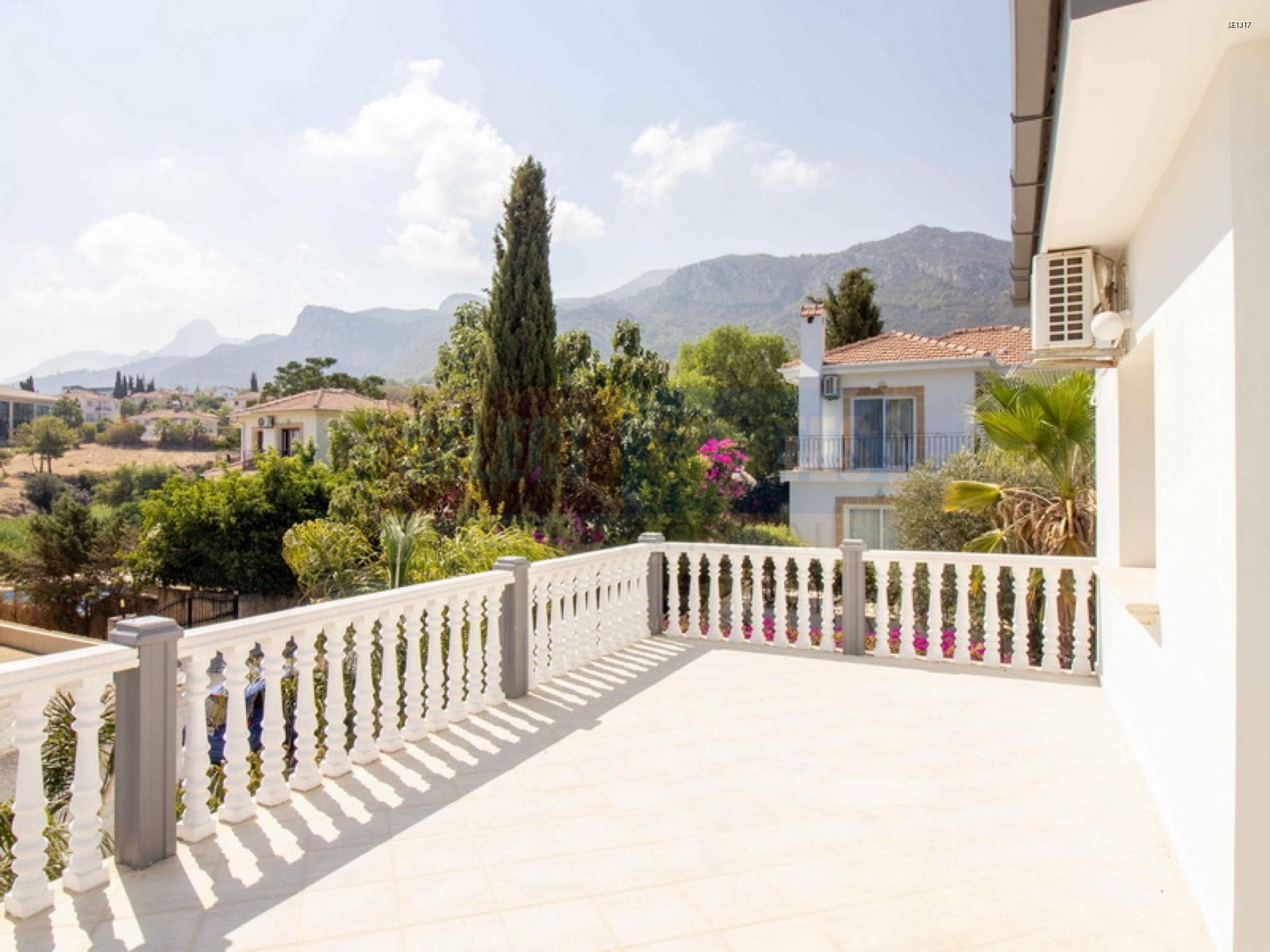 SE1317_020 Luxury Villa with Pool in Bellapais, Northern Cyprus