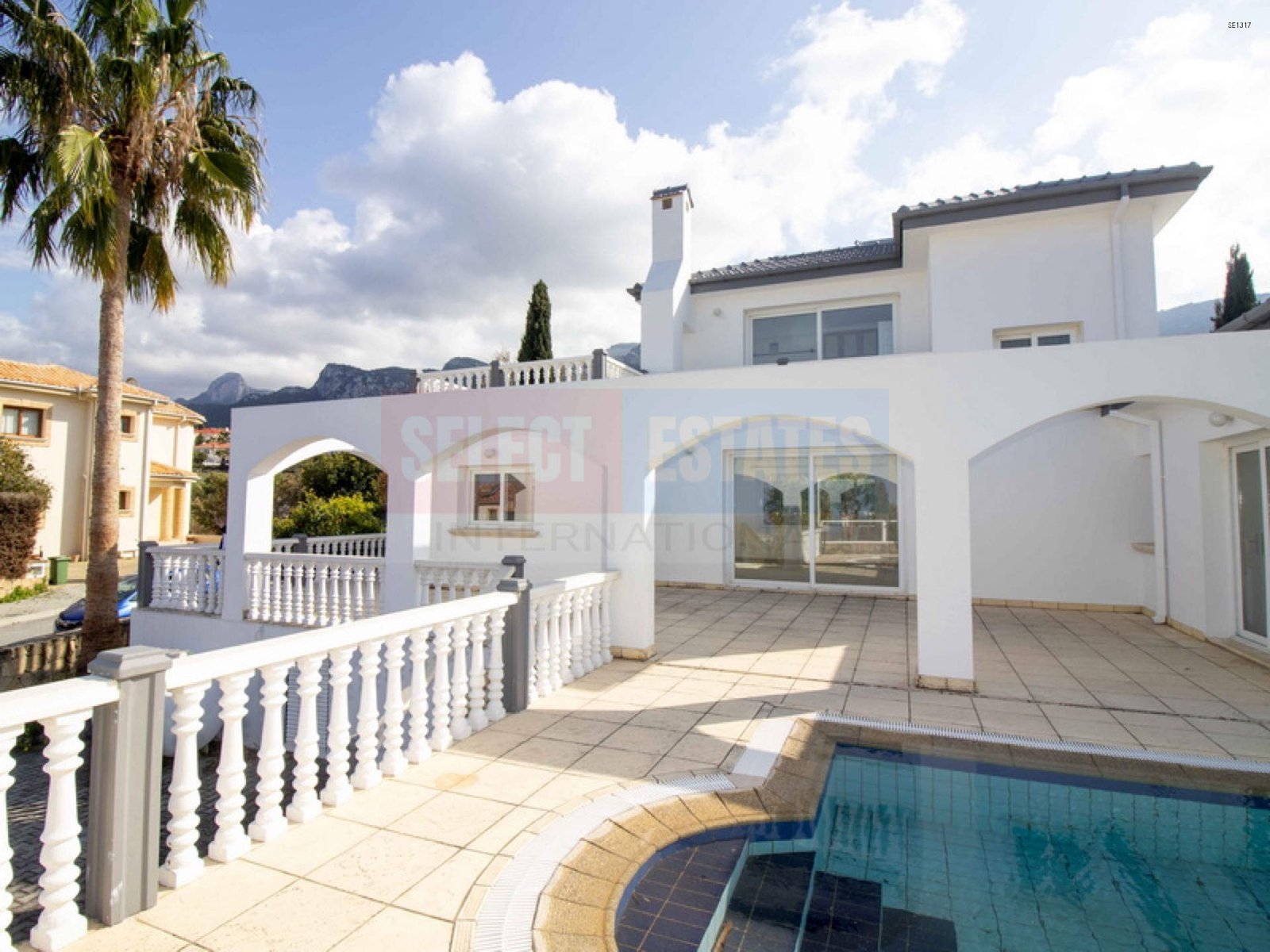 SE1317_024 Luxury Villa with Pool in Bellapais, Northern Cyprus