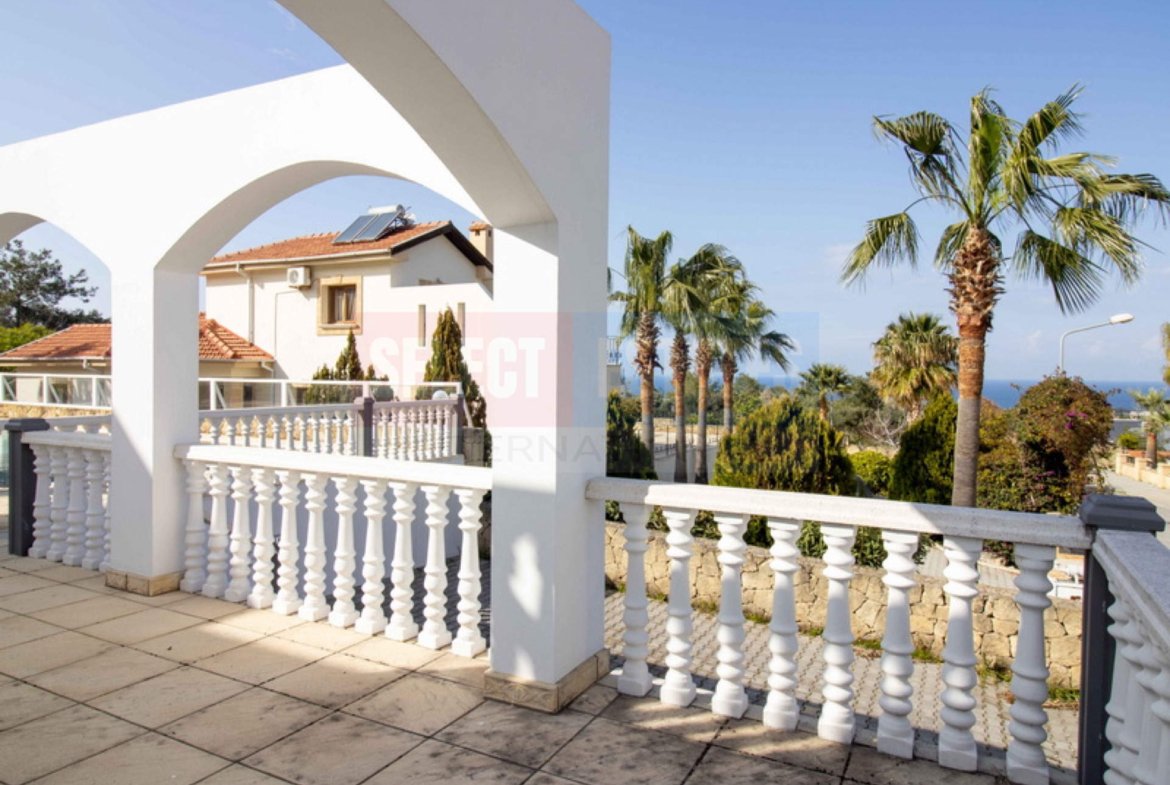 Luxury Villa with Pool in Bellapais, Northern Cyprus