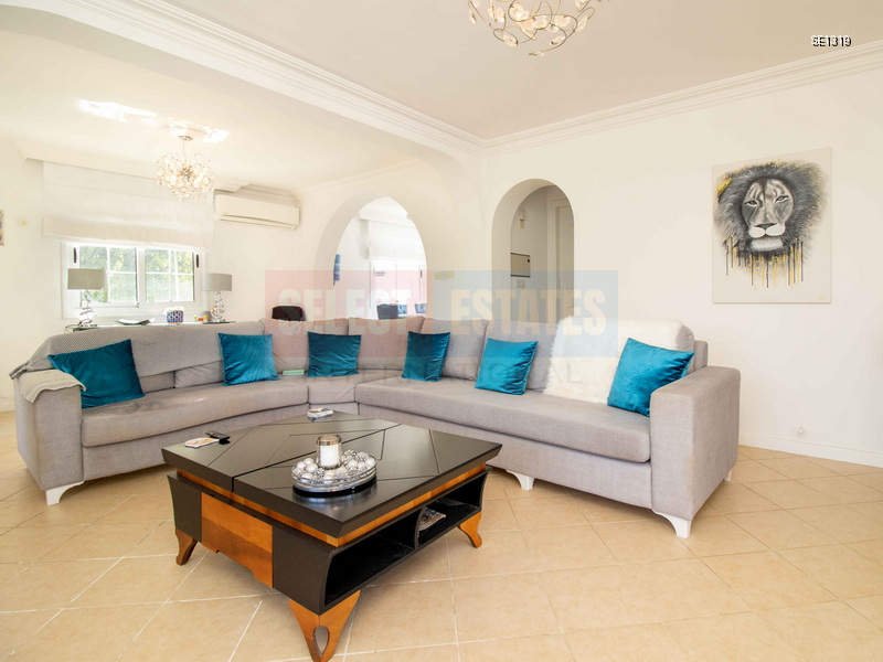 Detached Villa with Pool in Karşıyaka, North Cyprus