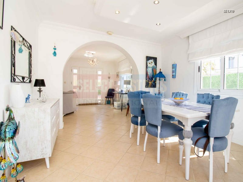 Detached Villa with Pool in Karşıyaka, North Cyprus