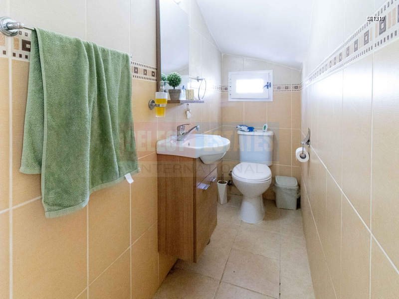 Detached Villa with Pool in Karşıyaka, North Cyprus