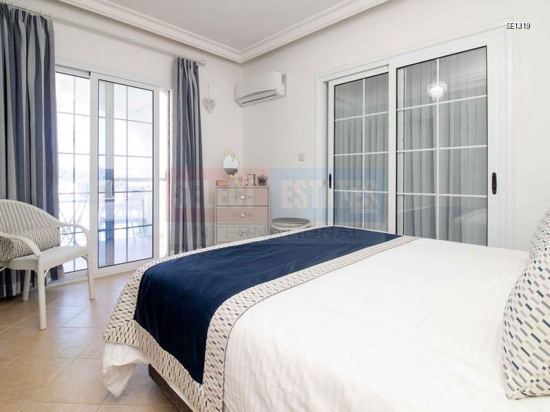 Detached Villa with Pool in Karşıyaka, North Cyprus