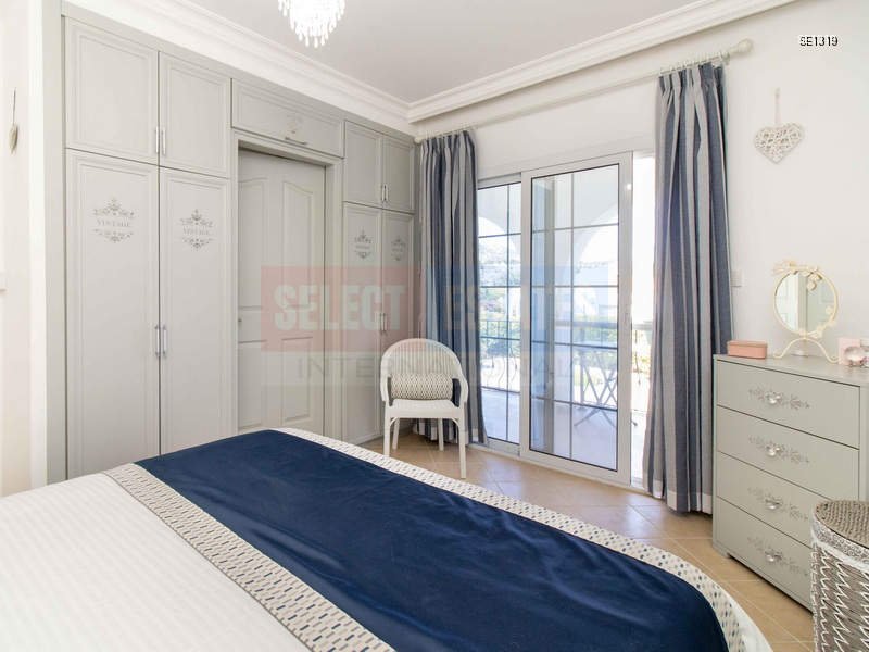 Detached Villa with Pool in Karşıyaka, North Cyprus