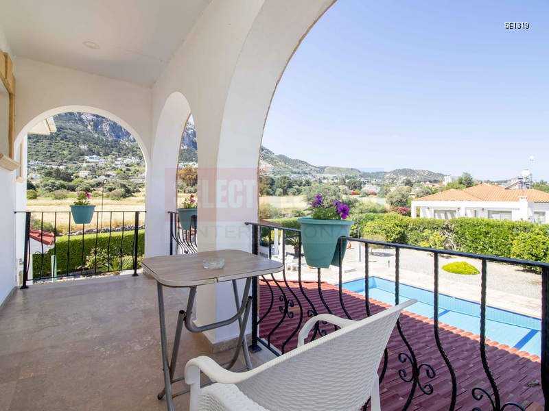 Detached Villa with Pool in Karşıyaka, North Cyprus
