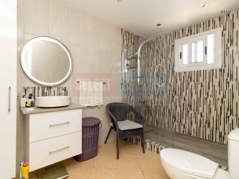 Detached Villa with Pool in Karşıyaka, North Cyprus