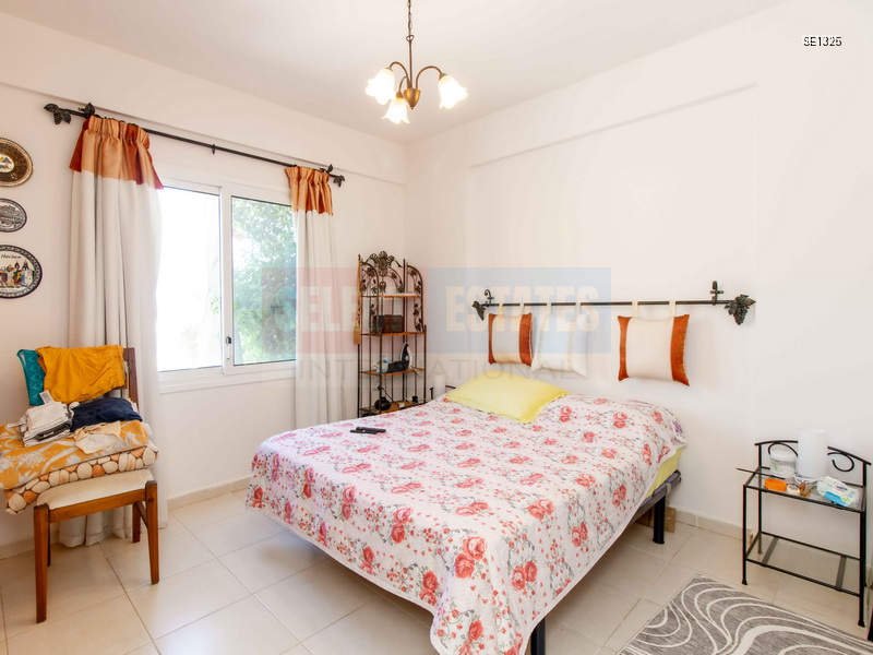 Apartment with Garden and View in Çatalköy