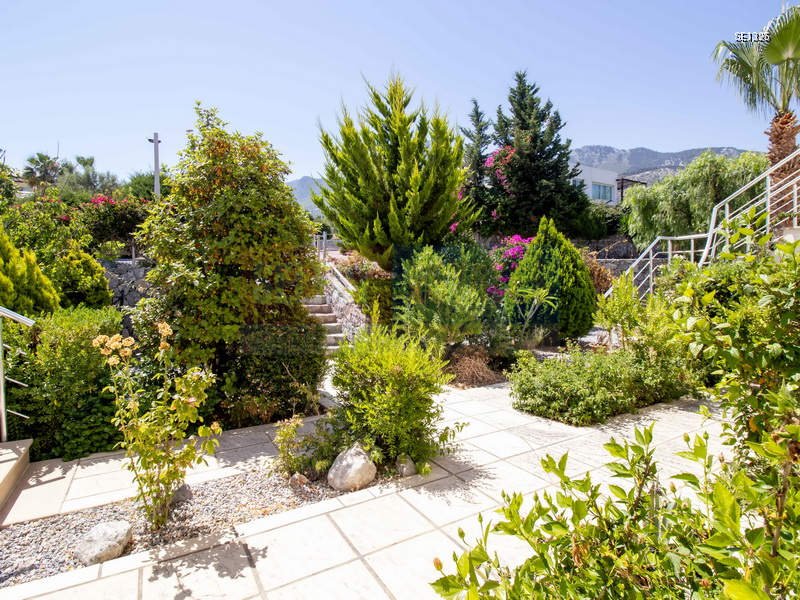 Apartment with Garden and View in Çatalköy
