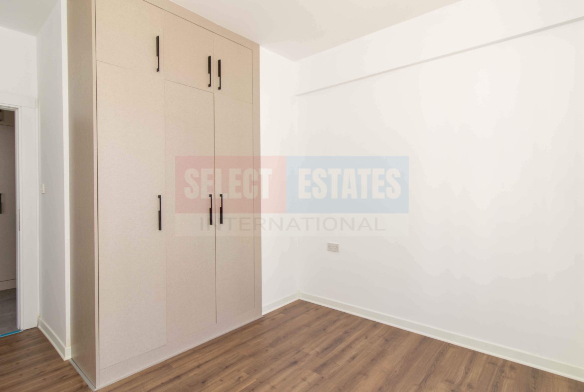 Apartment with Terrace for Sale in Alsancak Girne
