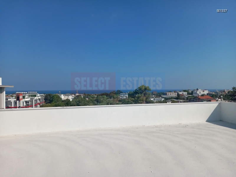 Apartment with Terrace for Sale in Alsancak Girne