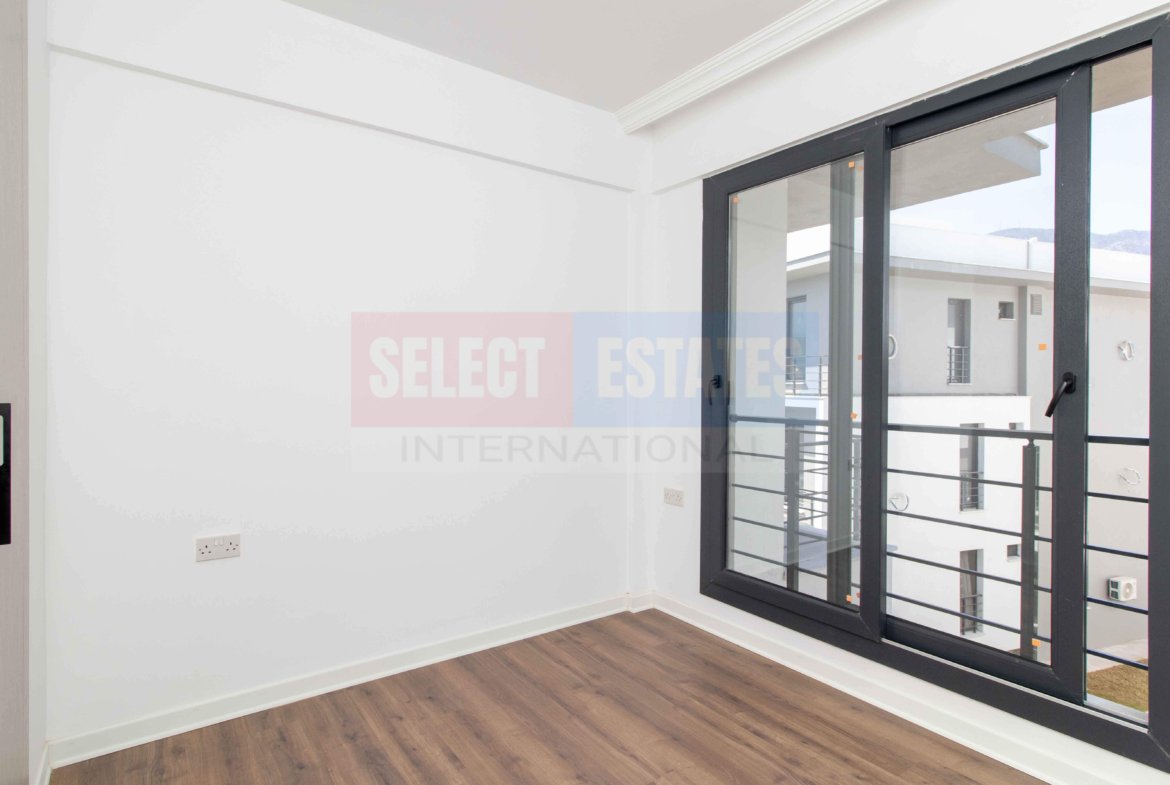 Apartment with Terrace for Sale in Alsancak Girne